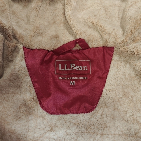 L.L. Bean Pink Quilted Jacket with Hood - Picture 2 of 11